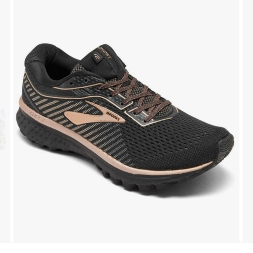 Brooks | Ghost 12 Running Shoes Black & Gold